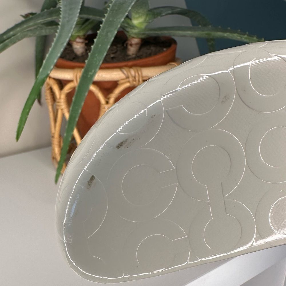 Coach White Oversized Hard Shell Embossed Signature C Glasses Sunglasses Case - Picture 7 of 10